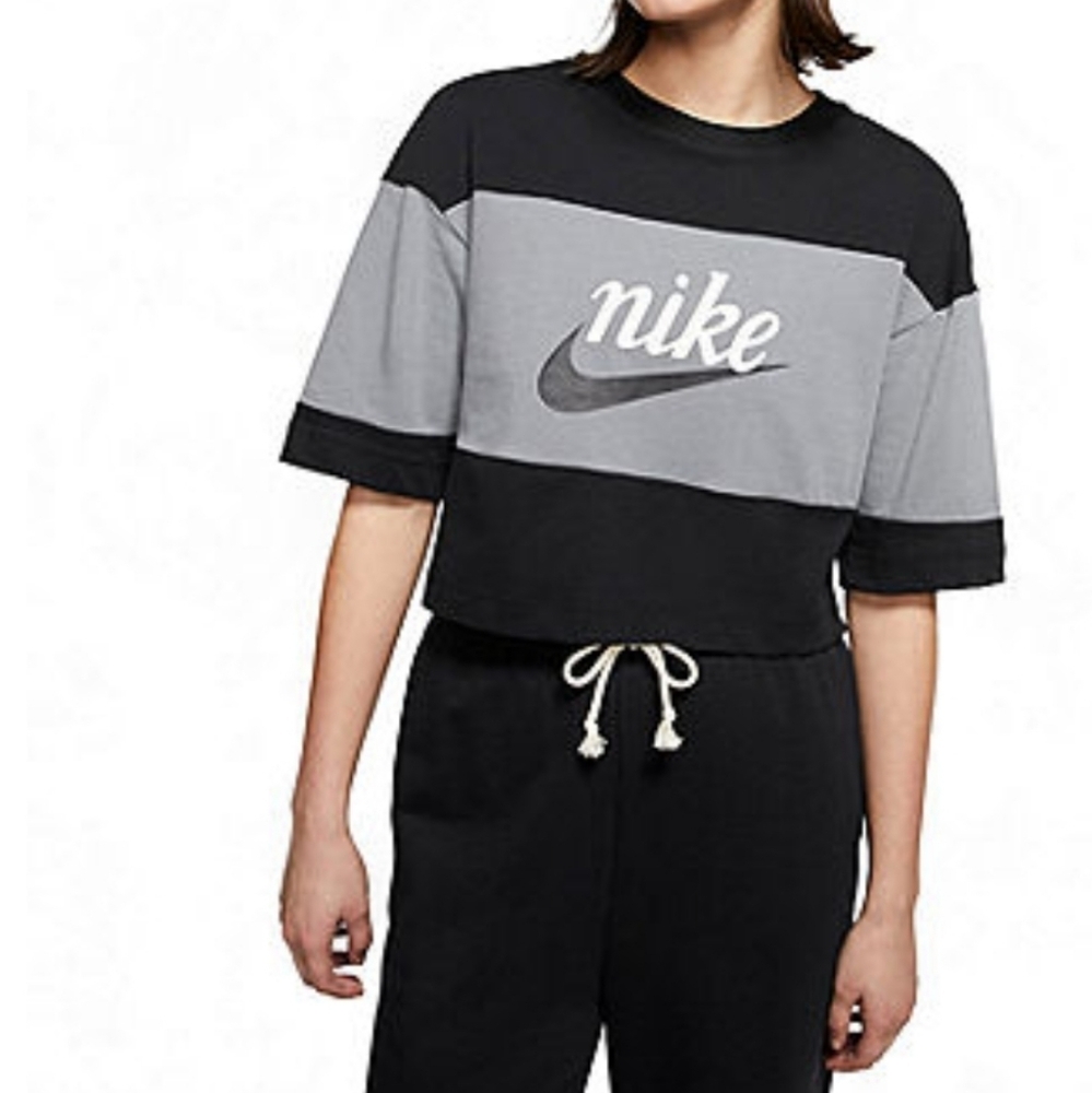 Nike Short Sleeve Crew Neck Crop Top Large